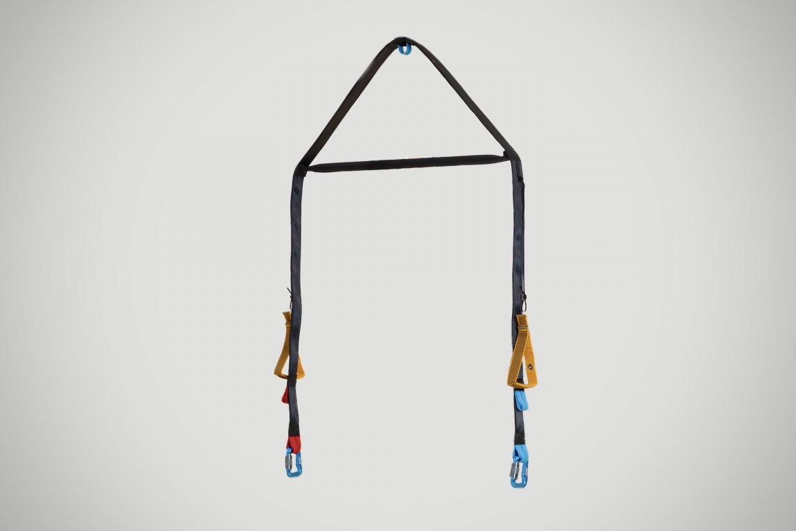 Strap harness hanger